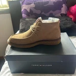 Tommy Hilfiger | Shoes | Tommy Hilfiger Tan Chukka Boots  display picture 2